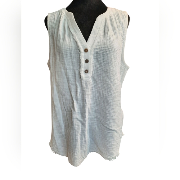 Good Days Only Sleeveless White Pull Over Top Large NWOT - Picture 5 of 10